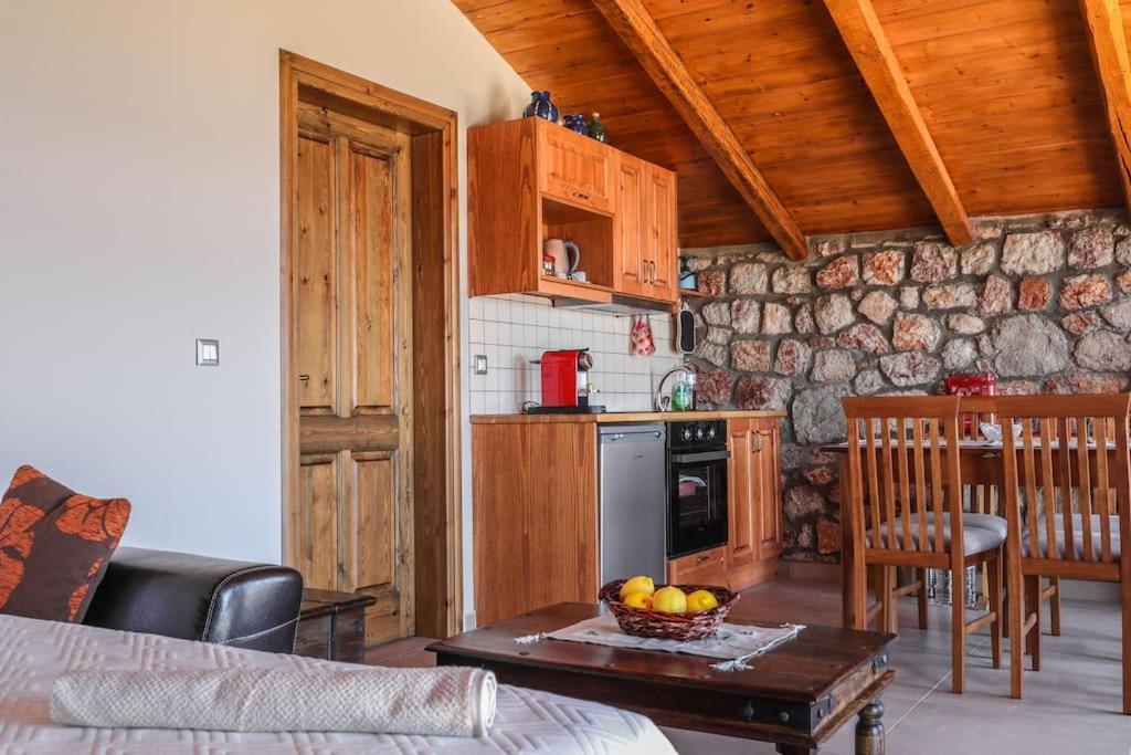 Petronas Land House 2 Villa Arhángelosz Kültér fotó